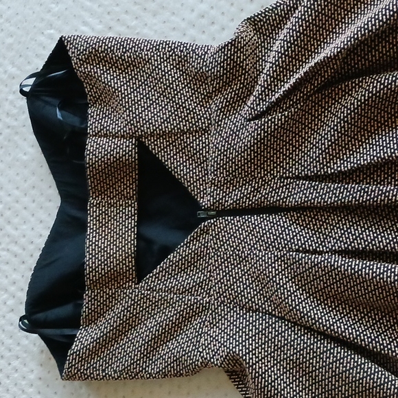 BCBG cute strapless mini peplum Party dress with keyhole back - Picture 5 of 13